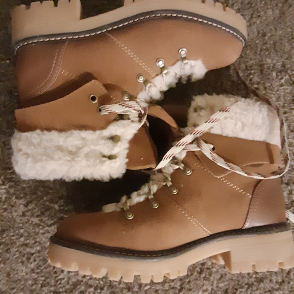 Woman winter boots - Picture 2 of 5